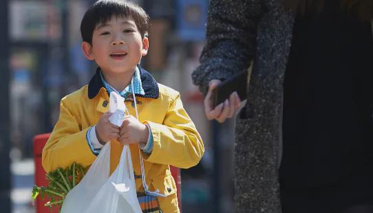 苹果手机”的安徽高中生现状令人感慨凯发平台13年前那个“卖肾也要换(图2)